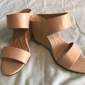 Wedge sandal nude tone